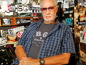 ヒリー・クリスタル死去